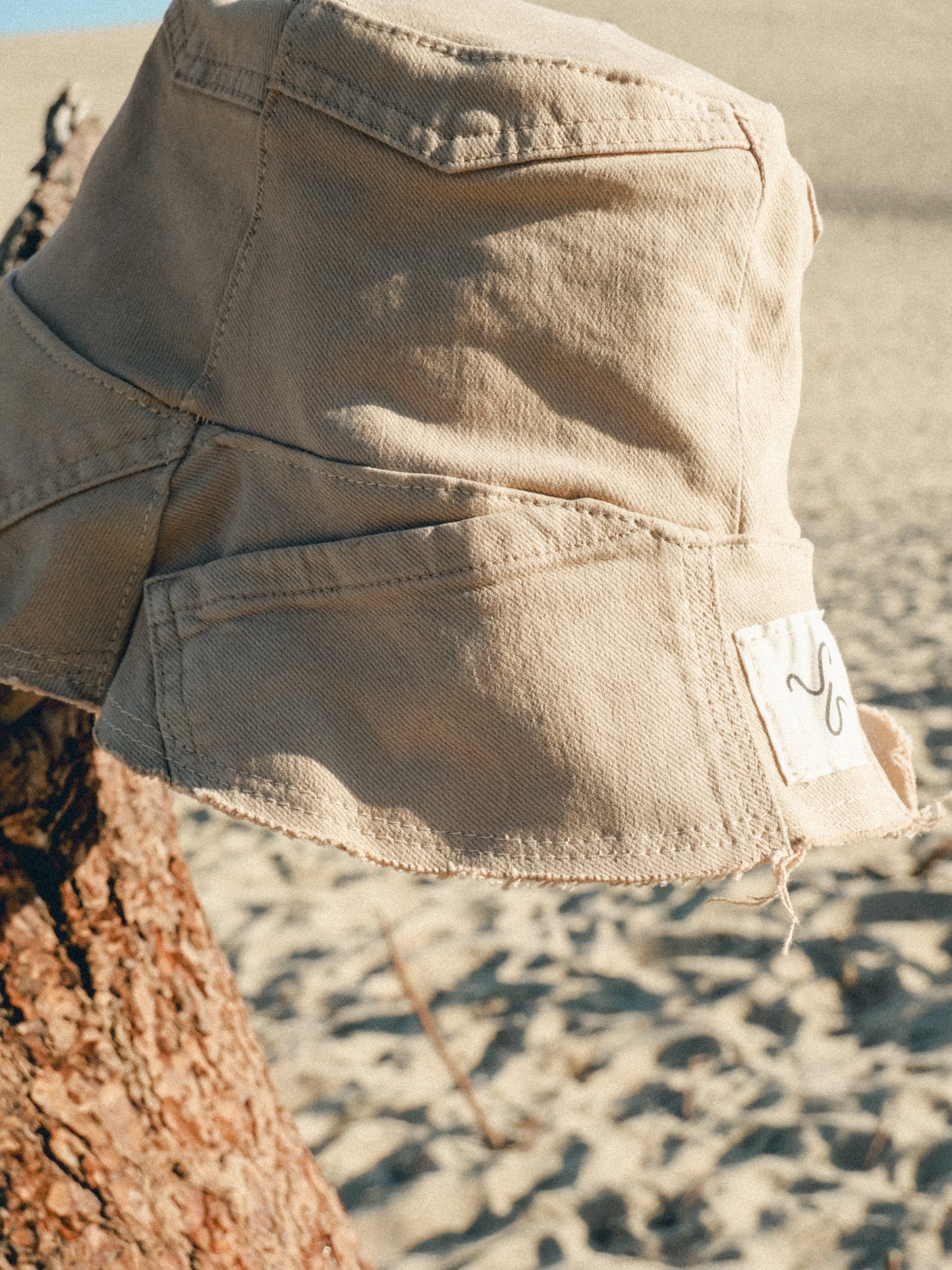 Bob upcyclé « Beige Sable »